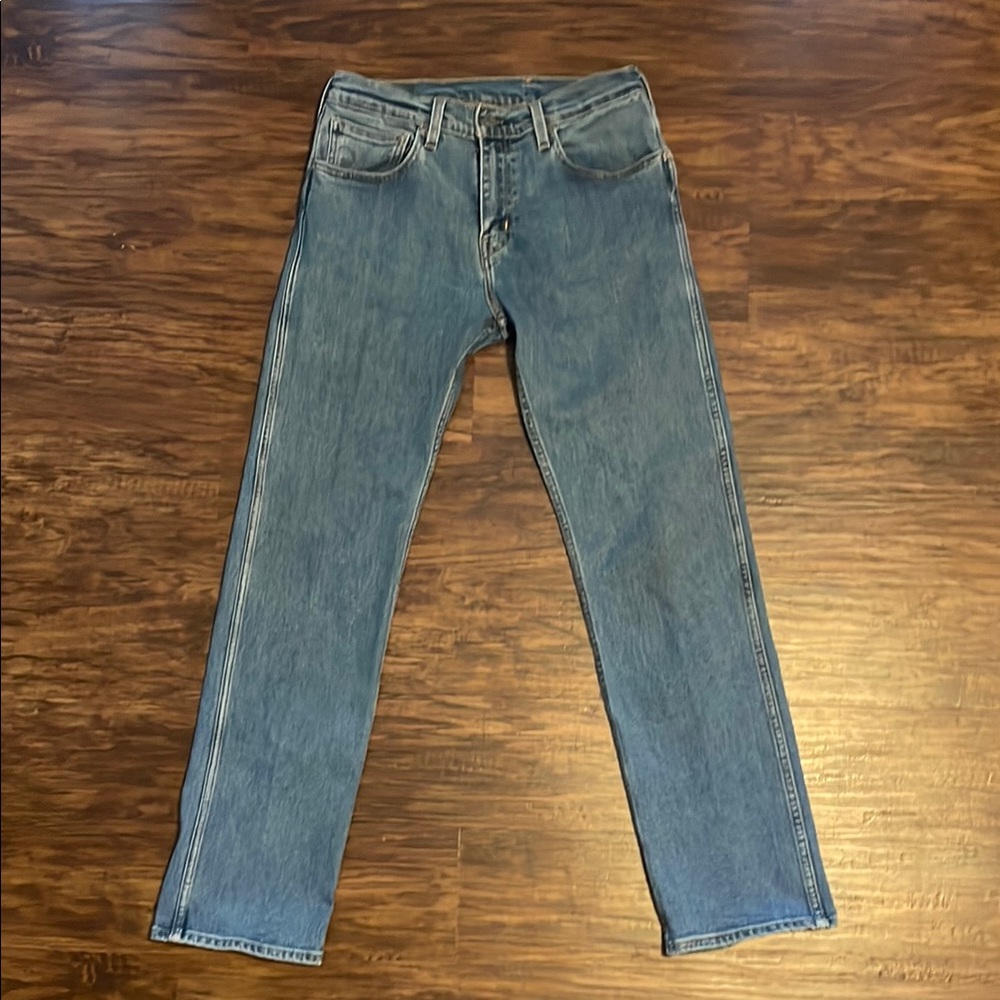 Levi Strauss 505 Regular Fit Straight Jeans. Color Blue, Sz. 30W 32L Retail $70.